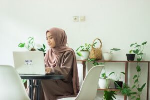 Pakaian saat interview untuk wanita berhijab